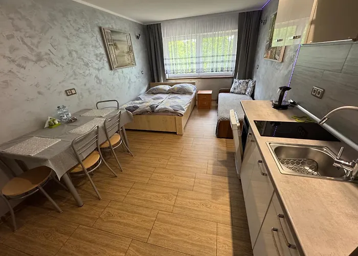 Lesna 5e Alloggio in famiglia *