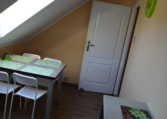 Lesna 5e Alloggio in famiglia *