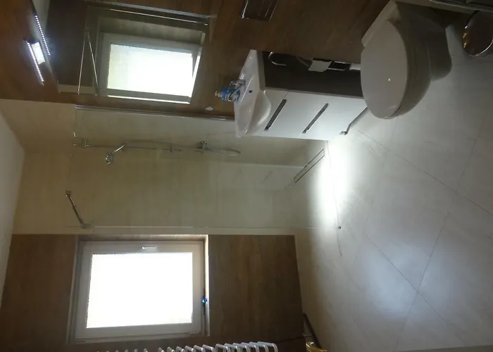 Alloggio in famiglia Lesna 5e